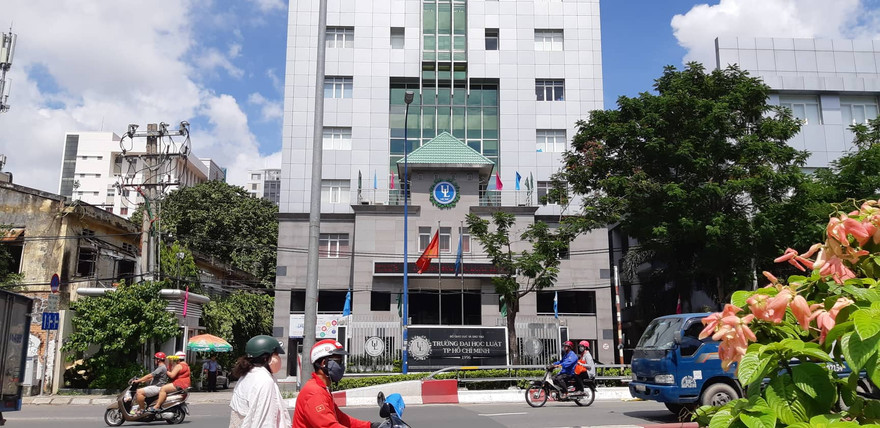 Trường ĐH Luật TPHCM 