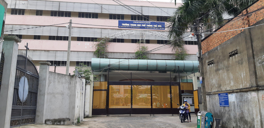 Trường THPT Thủ Đức nơi đang xảy ra sự việc kiện tụng.