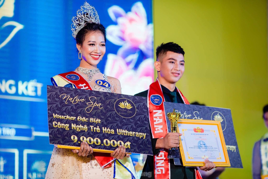 Yến Khoa đăng quang tân hoa khôi của trường ĐH Trà Vinh