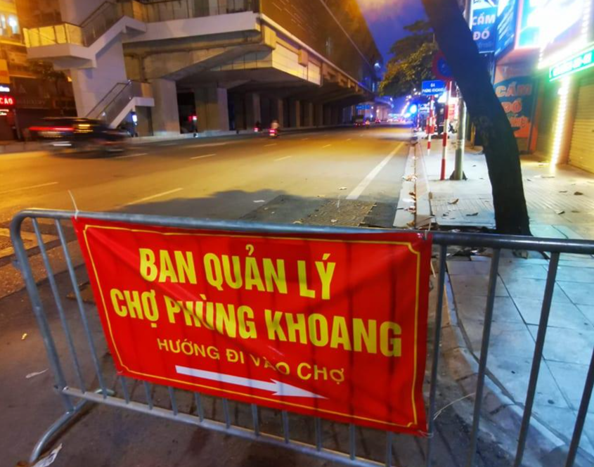 Chợ Phùng Khoang - Ảnh: Hoàng Mạnh Thắng