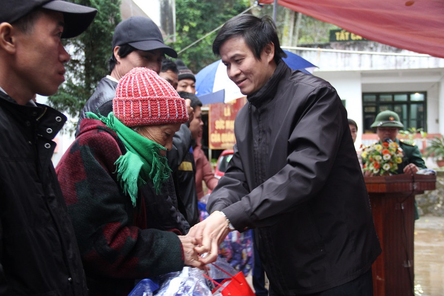 Tết ấm yêu thương trên biên giới