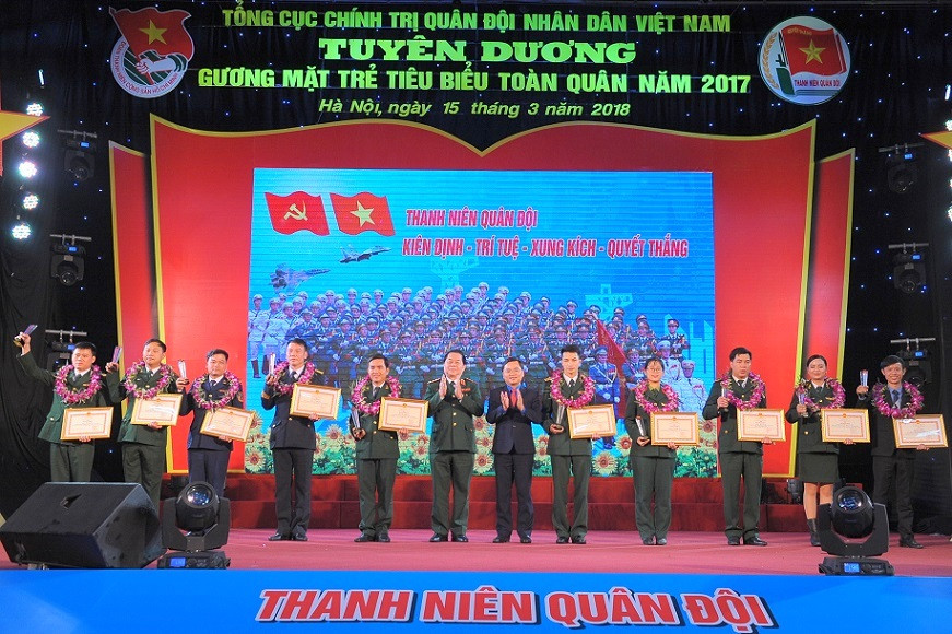 Xây dựng hình ảnh 'Bộ đội Cụ Hồ' trong lòng dân