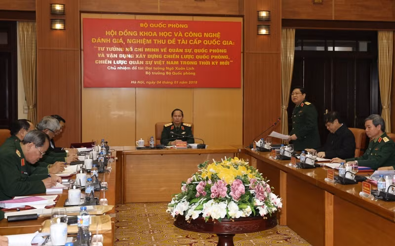 Vận dụng tư tưởng Hồ Chí Minh về quân sự, quốc phòng