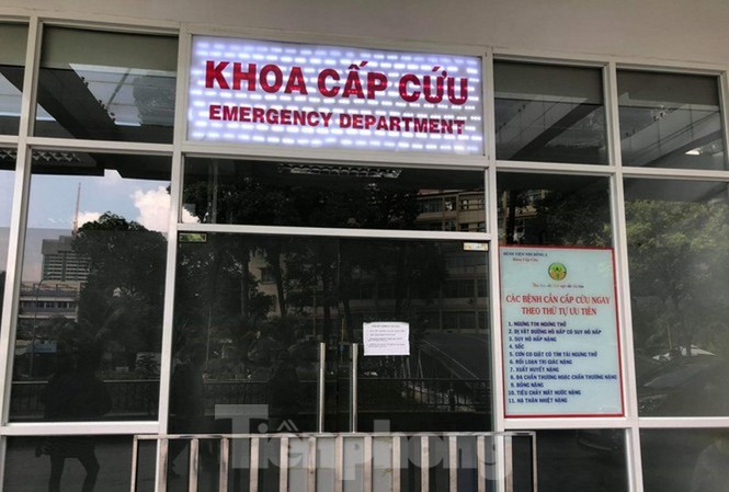 Bé gái đang được chăm sóc tại Bệnh viện Nhi Đồng 2.