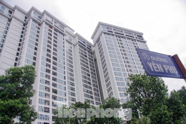 Dự án Tòa nhà hỗn hợp văn phòng, dịch vụ thương mại, khách sạn và căn hộ thương mại tại 44 đường Yên Phụ phường Trúc Bạch, quận Ba Đình (gọi tắt là dự án chung cư Aqua Central 44 Yên Phụ) do Công ty CP Tháp nước Hà Nội làm chủ đầu tư bị TTCP chỉ ra hàng loạt sai phạm trong việc sử dụng đất, vi phạm về quản lý không gian xây dựng ngầm đô thị...