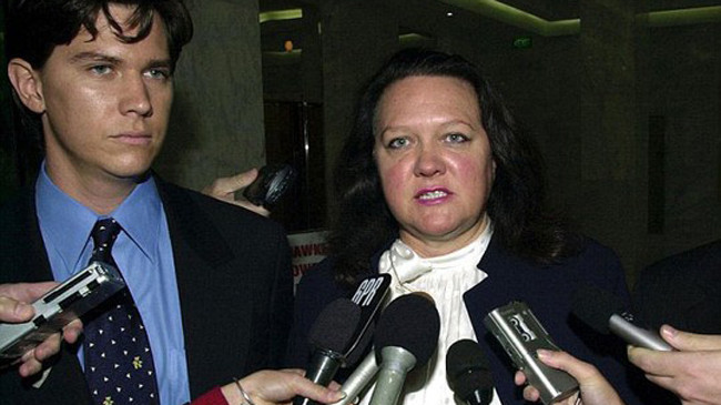 Nữ tỉ phú Gina Rinehart cùng con trai John Hancock Ảnh: AAP