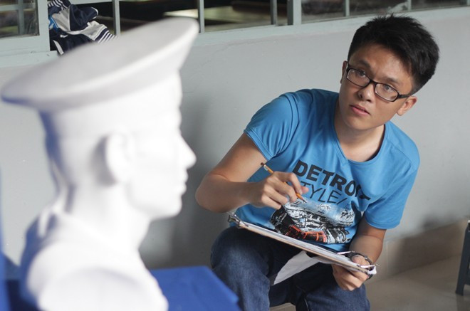 Thí sinh dự thi khối V. Ảnh: Như Quỳnh.