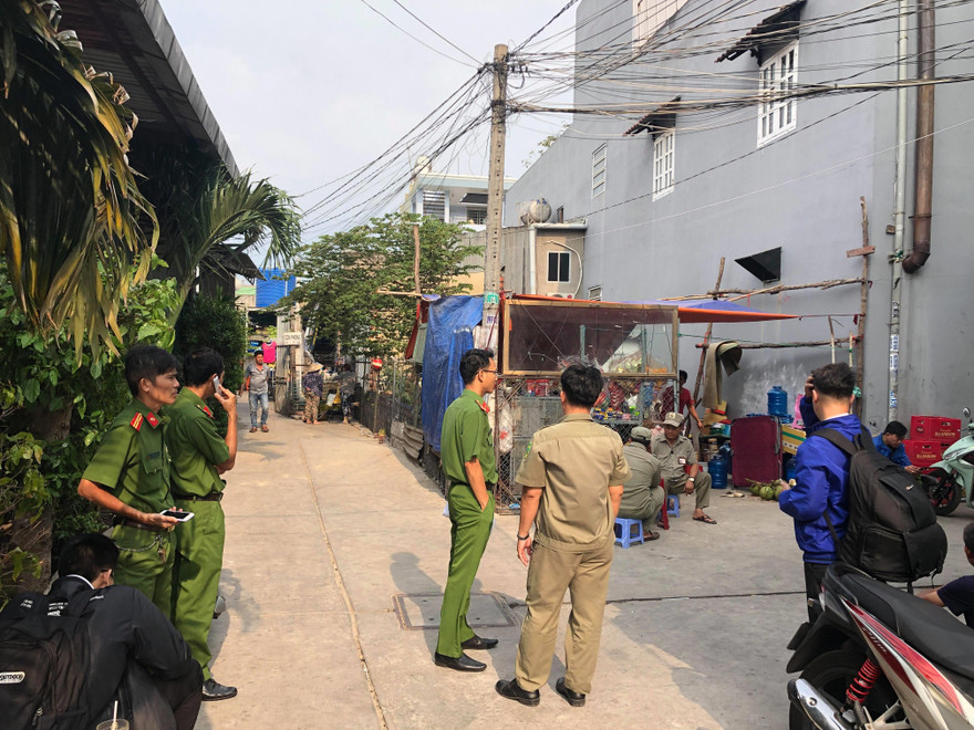 Công an phong toả hiện trường, điều tra vụ việc.