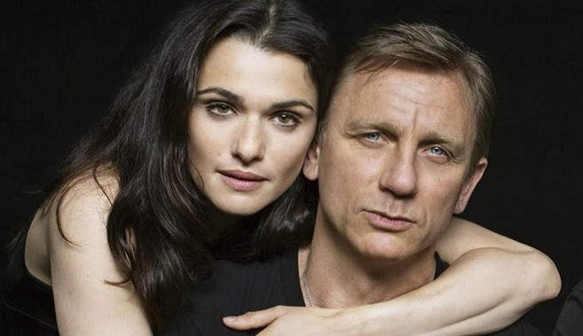 Rachel Weisz còn nổi tiếng trước cả ông xã khi từng tham gia bom tấn The Mummy (1999) và giành giải Oscar tại hạng mục Nữ diễn viên phụ xuất sắc với The Constant Gardner (2005).