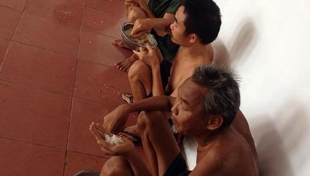 Trung tâm bảo trợ ăn cả 'dép, khăn, màn' của người tâm thần