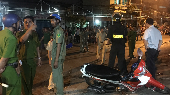 Hiện trường vụ tai nạn nghiêm trọng làm 6 người thương vong.