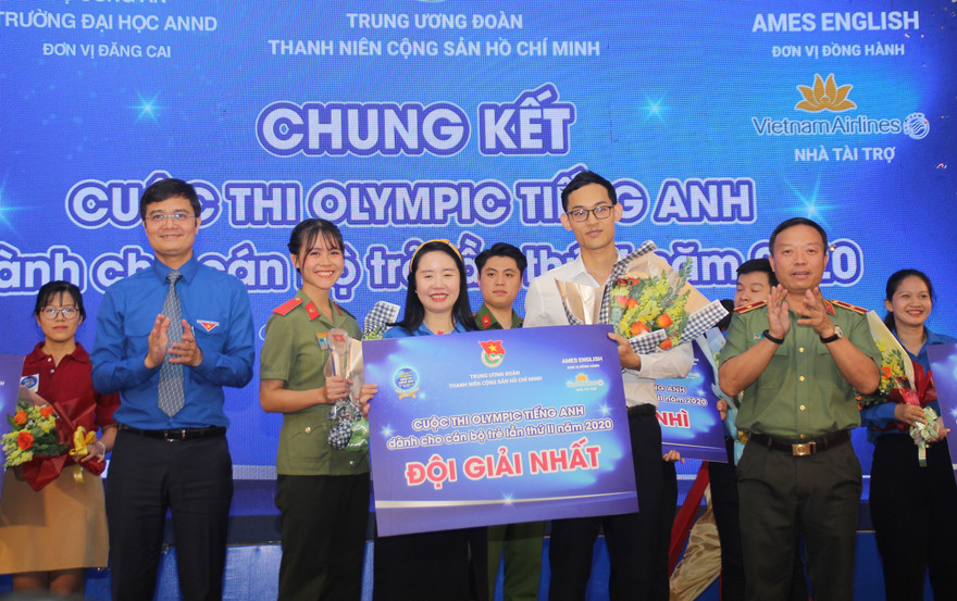 Lộ diện Quán quân Olympic tiếng Anh dành cho cán bộ trẻ 2020