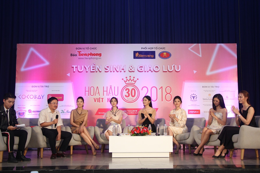 Các người đẹp HHVN khuyên bạn trẻ mạnh dạn 'tạo bước ngoặt cuộc đời'