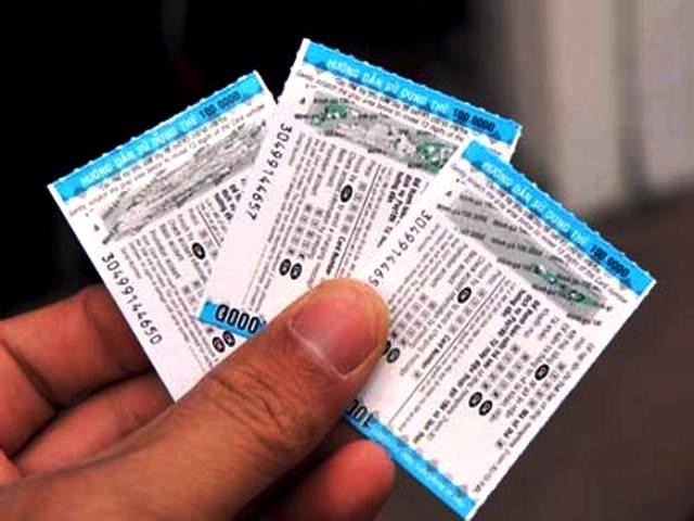 Chi tiền triệu nạp thẻ điện thoại trước hạn cấm khuyến mãi 50%