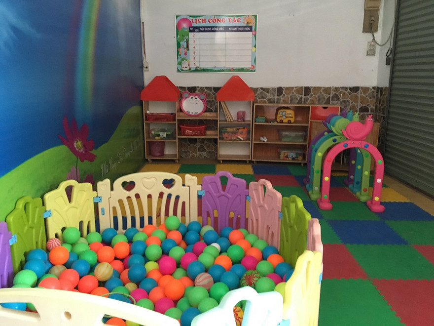 Bắt khẩn cấp bảo mẫu mầm non bị tố tát trẻ tím mặt ở TPHCM