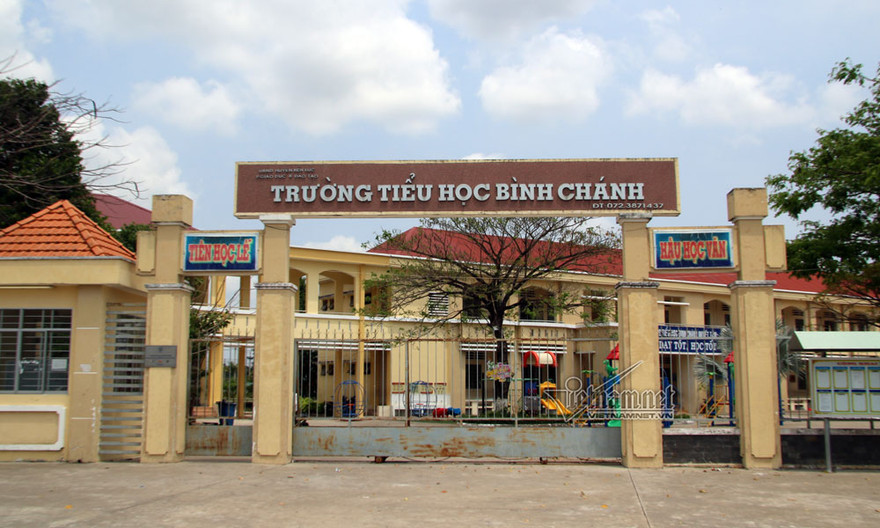 Trường Tiểu học Bình Chánh nơi xảy ra sự việc