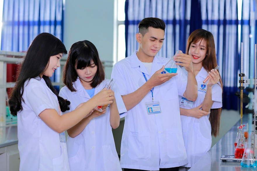 Điểm sàn trường đại học Nguyễn Tất Thành tối thiểu 15