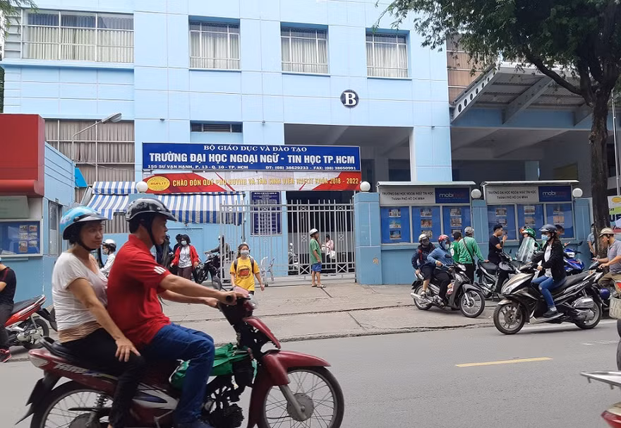 Bộ GD&ĐT không công nhận bằng Tiến sĩ của Hiệu trưởng Huflit