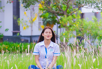 Muốn chứng minh nữ tính, bất ngờ thành hoa khôi ĐH Kinh tế- Luật