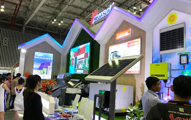 Các đơn vị chuẩn bị cho triển lãm.