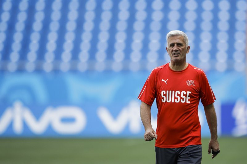 HLV Thụy Sỹ tuyên bố 'bắt chết' các ngôi sao Brazil