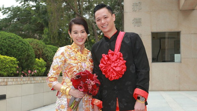 Hồ Hạnh Nhi và chú rể.