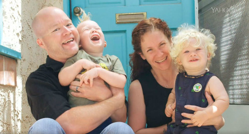Anh Trevor Mulligan cùng vợ và hai con. Ảnh: Yahoo.