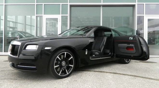 Phiên bản Wraith đặc biệt ra đời từ chương trình Bespoke quen thuộc của Rolls-Royce, giúp cá tính hóa tối đa các mẫu siêu sang.