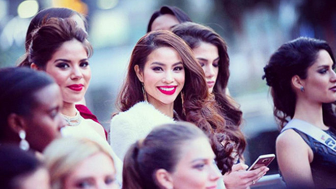 Phạm Hương luôn tỏa sáng trong mỗi sự kiện của cuộc thi. Ảnh: Another Concept.