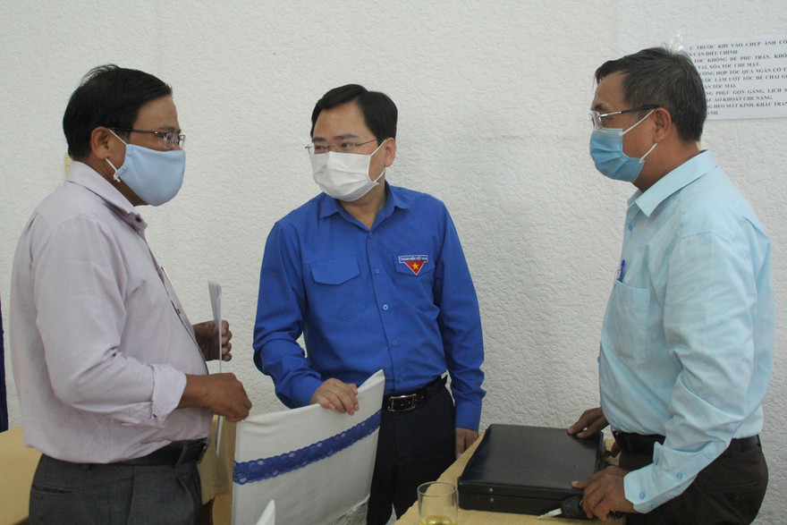 Anh Nguyễn Anh Tuấn công bố số điện thoại cá nhân để người dân phản ánh, kiến nghị những vấn đề liên quan đến địa bàn 