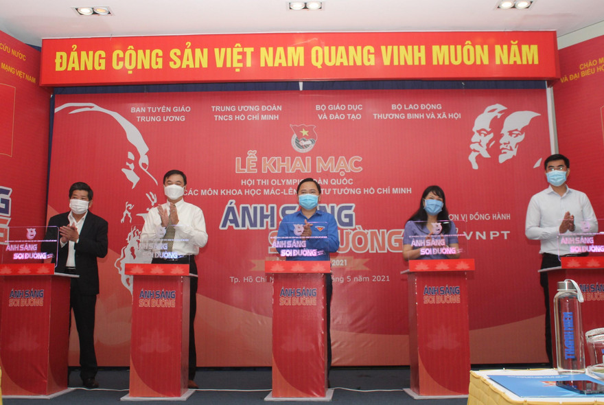 Khẳng định tiếng nói, suy nghĩ, năng lực hùng biện của thanh niên