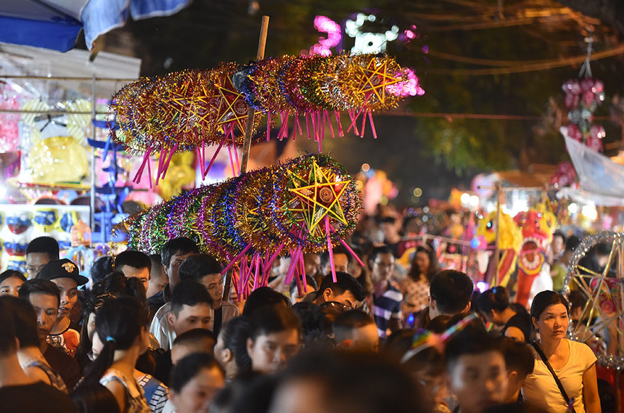  Nhộn nhịp tết Trung thu ở Hà Nội