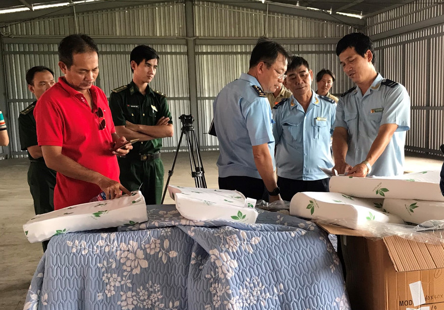 Các sản phẩm giả mạo xuất xứ Việt Nam bị phát hiện.