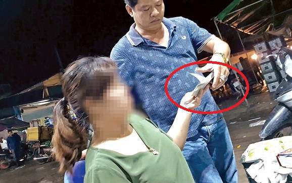 Khởi tố vụ 'bảo kê' chợ Long Biên để điều tra tội 'Cưỡng đoạt tài sản'