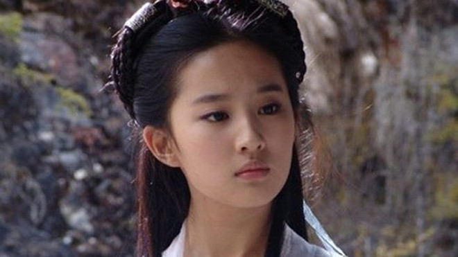 Lưu Diệc Phi bị tố chảnh và yêu sách trên phim trường Thần điêu đại hiệp. Ảnh: Sina.