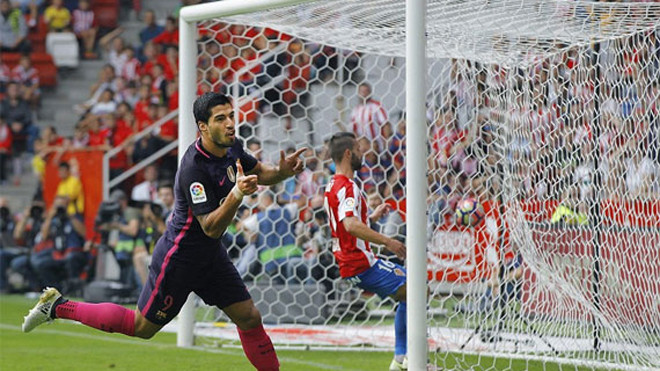 Suarez củng cố vị trí dẫn đầu cuộc đua Vua phá lưới bằng bàn thắng thứ năm từ đầu mùa.