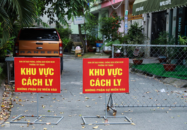 Khu dân cư với 9 hộ dân bị cách ly.