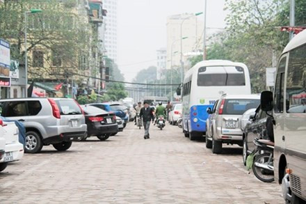 Hà Nội kiên quyết xử lý các bãi trông giữ xe vi phạm