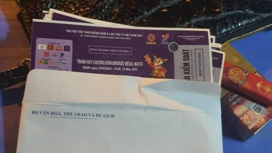 Vé chung kết môn bóng đá nam SEA Games 31 được rao trên mạng với giá cao ngất ngưởng.