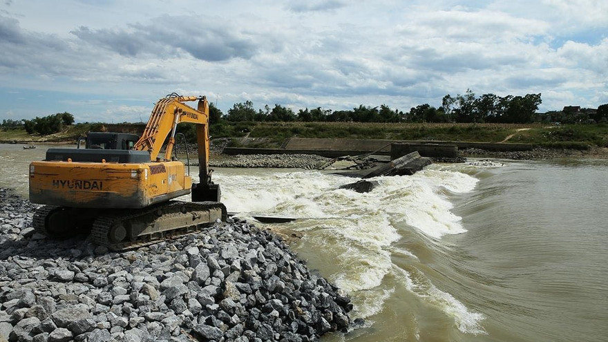 Vỡ đập Bara Đô Lương, 7.800 hộ dân mất nước sinh hoạt