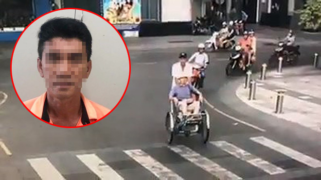 Hình ảnh ông D. chở vị khách người Nhật được camera an ninh ghi lại.