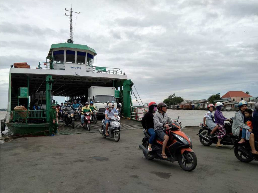 Tất cả các bến phà ở TPHCM bị cấm hoạt động từ 19h tối nay.