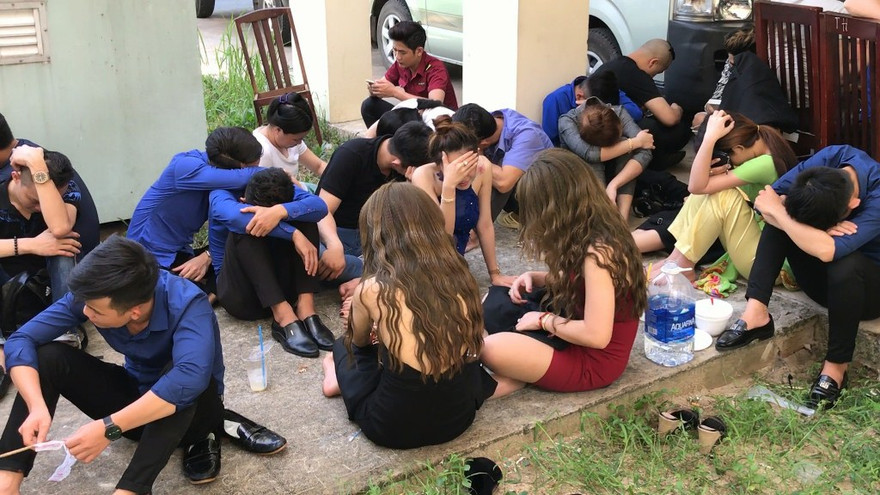 Gần 30 người dương tính với ma tuý tại trụ sở công an.