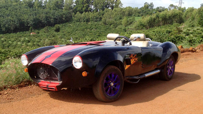 Mẫu xế cổ tự chế. Ảnh: Trần Văn Kim.