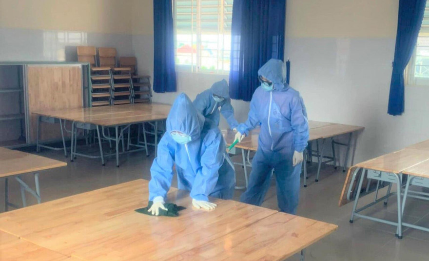 Chuẩn bị khu vực cách ly cho người dân ở Bình Dương. Ảnh: H.C