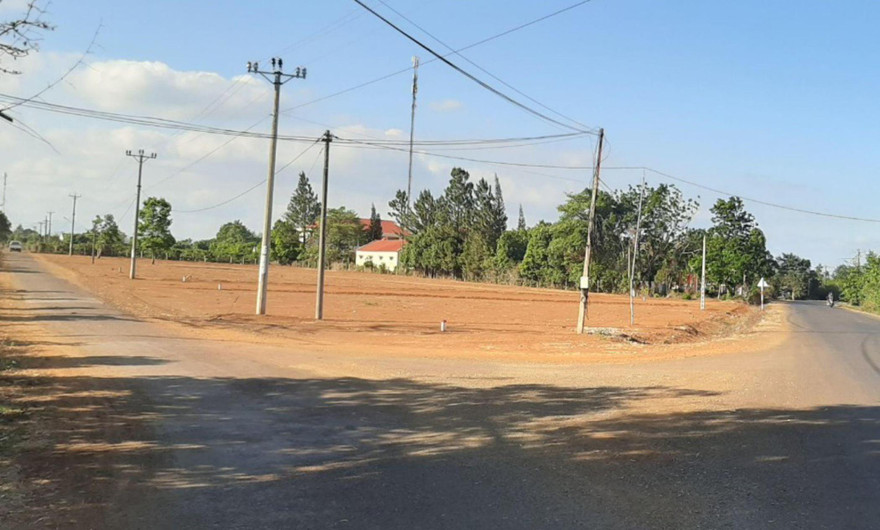 Một phó chủ tịch huyện bị khởi tố vì cho phép chuyển đổi đất trái quy định