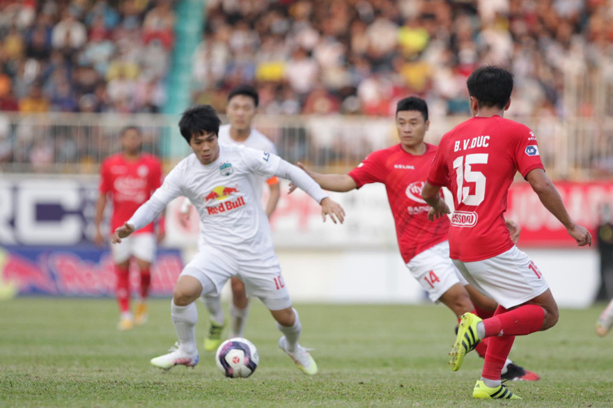 Công Phượng, Văn Toàn toả sáng, HAGL vững đỉnh V-League 