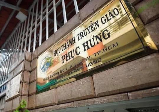 Lấy mẫu xét nghiệm COVID-19 tại TPHCM. Ảnh: HCDC)