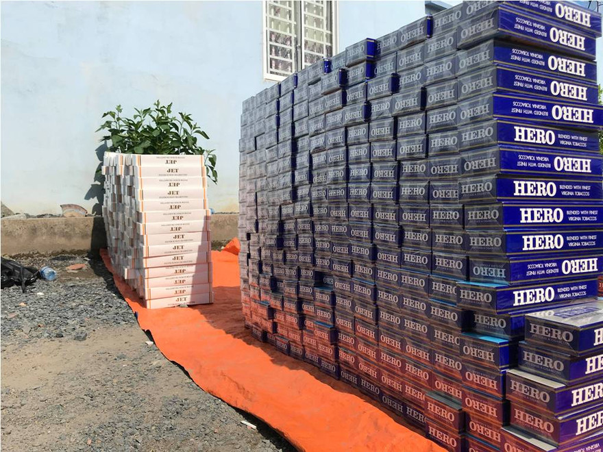 Hơn 1.200 cây thuốc lá lậu bị tịch thu.