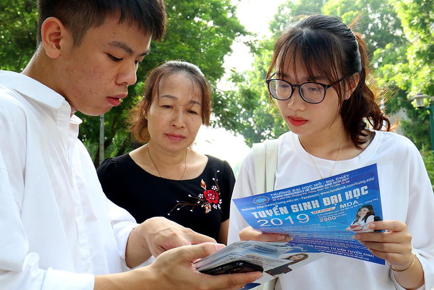 Hàng nghìn tân sinh viên muốn gì tại ngày hội tư vấn tuyển sinh